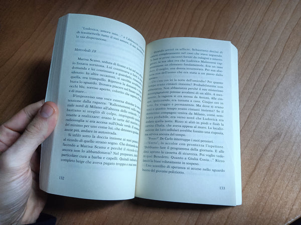 A nozze col delitto | Lucia Tilde Ingrosso - Feltrinelli