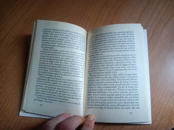 Insolita storia di una vita normale | Claudio Repetti - Einaudi