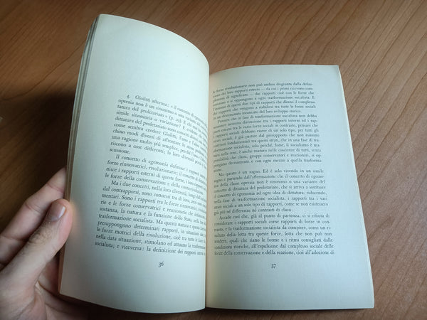 Revisionismo nuovo e antico | Luigi Longo - Einaudi