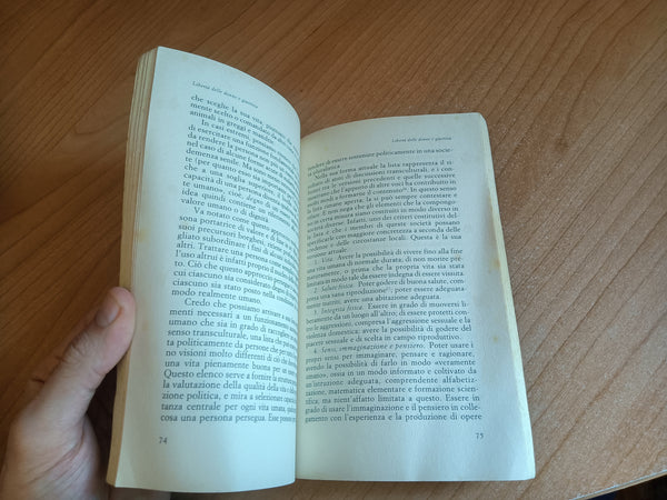 Giustizia sociale e dignità umana | Martha C. Nussbaum - Il Mulino