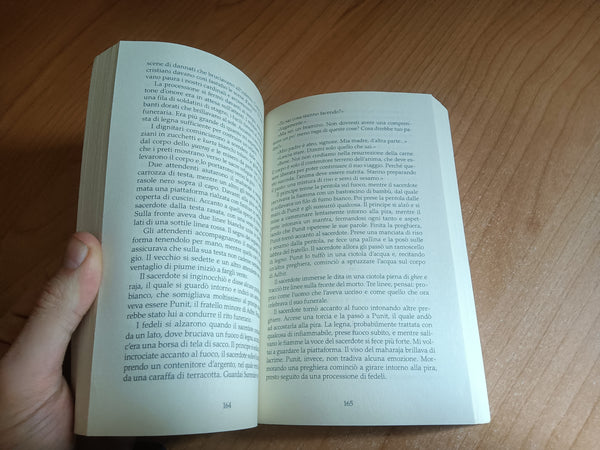 Un male necessario | Abir Mukherjee - Feltrinelli