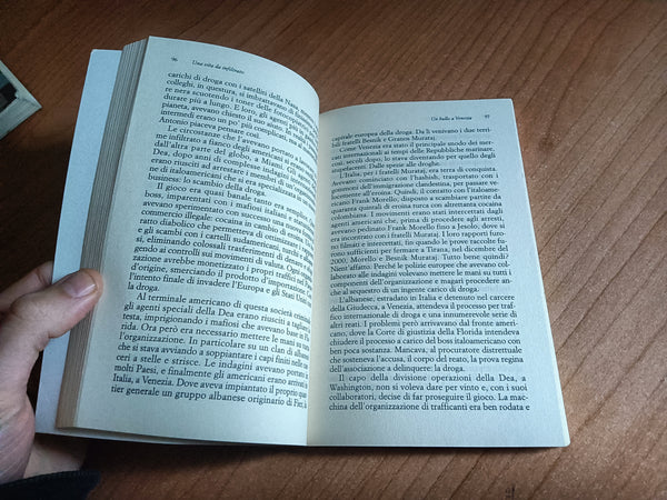Una vita da infiltrato | Giorgio Sturlese Tosi - Rizzoli