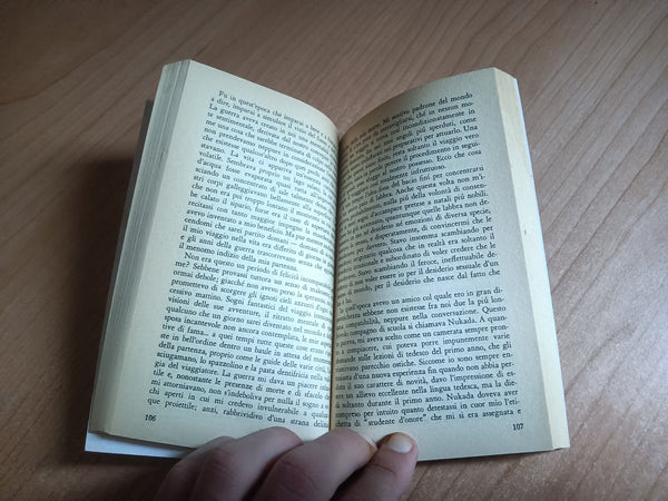 Confessioni di una maschera | Yukio Mishima - Feltrinelli