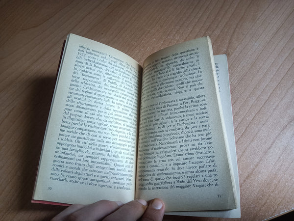 Autodifesa davanti al tribunale militare di Camiri | Regis Debray - Feltrinelli