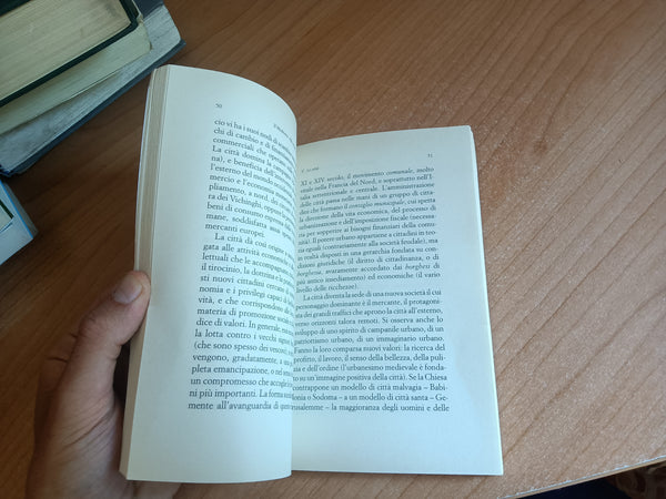 Il Medioevo. Alle origini della identità europea | Jacques Le Goff - Laterza