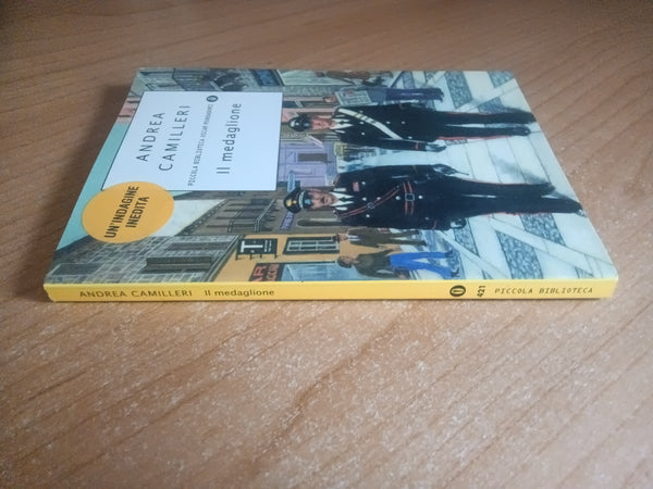 Il medaglione | Andrea Camilleri - Mondadori