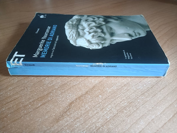 Memorie di Adriano | Marguerite Yourcenar - Einaudi