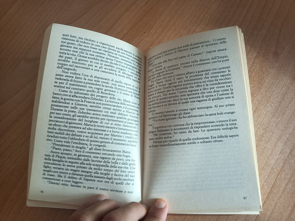 L’opera al nero | Marguerite Yourcenar - Feltrinelli