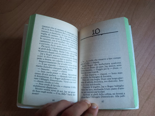 Il campeggio degli orrori | R. L. Stine - Mondadori