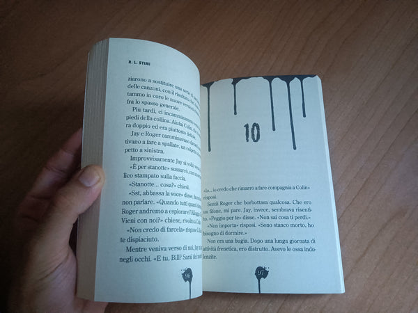 Il campeggio degli orrori | R. L. Stine - Mondadori