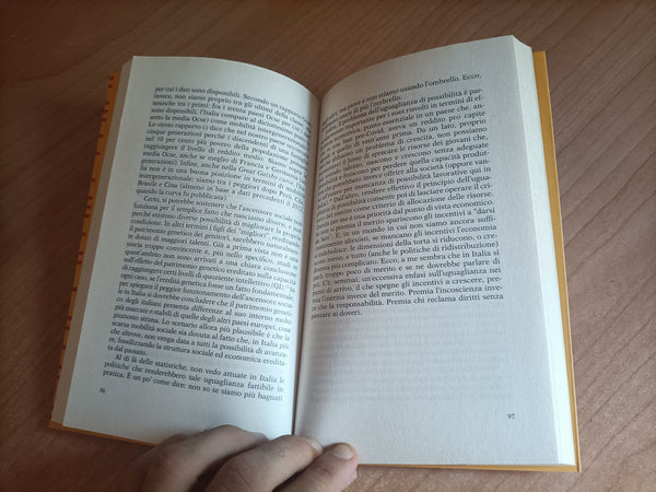 All’inferno e ritorno. Per la nostra rinascita sociale ed economica | Carlo Cottarelli - Feltrinelli