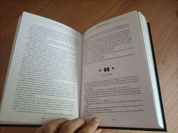 Un delitto avrà luogo. Polvere negli occhi | Agatha Christie - Mondadori