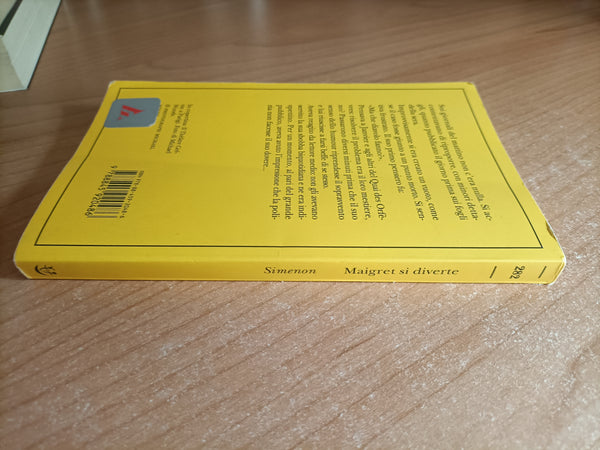 Maigret si diverte | Simenon - Adelphi