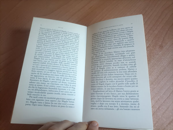 E duro campo di battaglia il letto | Una chi - ES