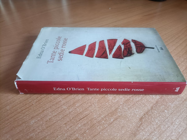 Tante piccole sedie rosse | Edna O’Brien