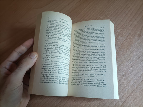 Addio alle armi | Ernest Hemingway - Mondadori