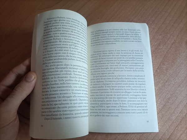 Il veleno dell’oleandro | Simonetta Agnello Hornby - Feltrinelli
