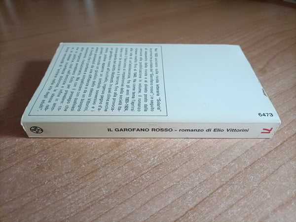 Il garofano rosso | Elio Vittorini - Mondadori