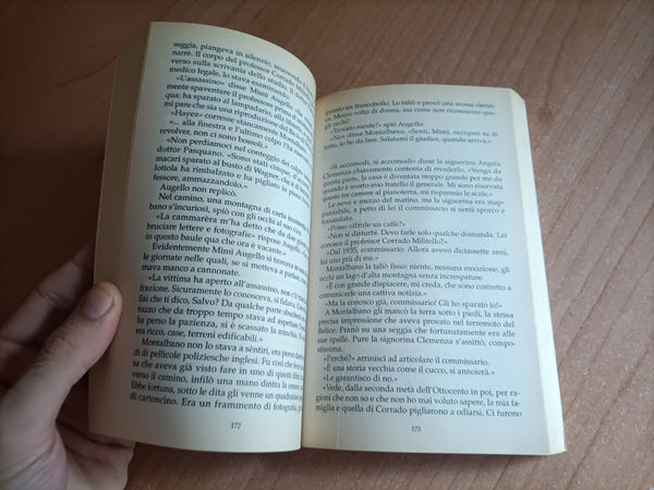 Un mese con Montalbano | Andrea Camilleri - Mondadori