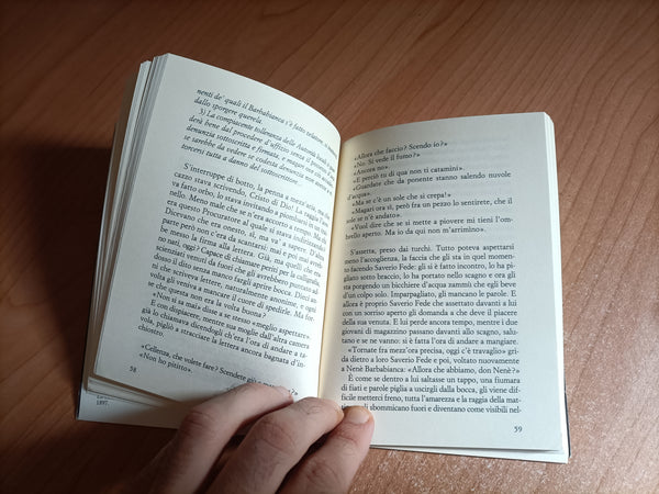 Un filo di fumo | Andrea Camilleri - Sellerio