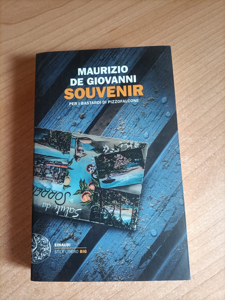 Souvenir | Maurizio De Giovanni - Einaudi
