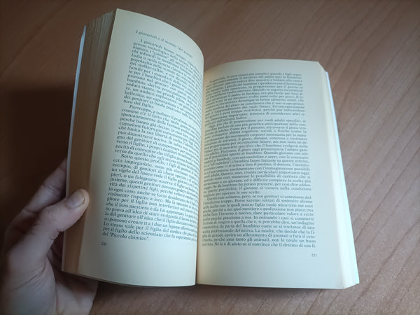 Un genitore quasi perfetto | Bruno Bettelheim - Feltrinelli