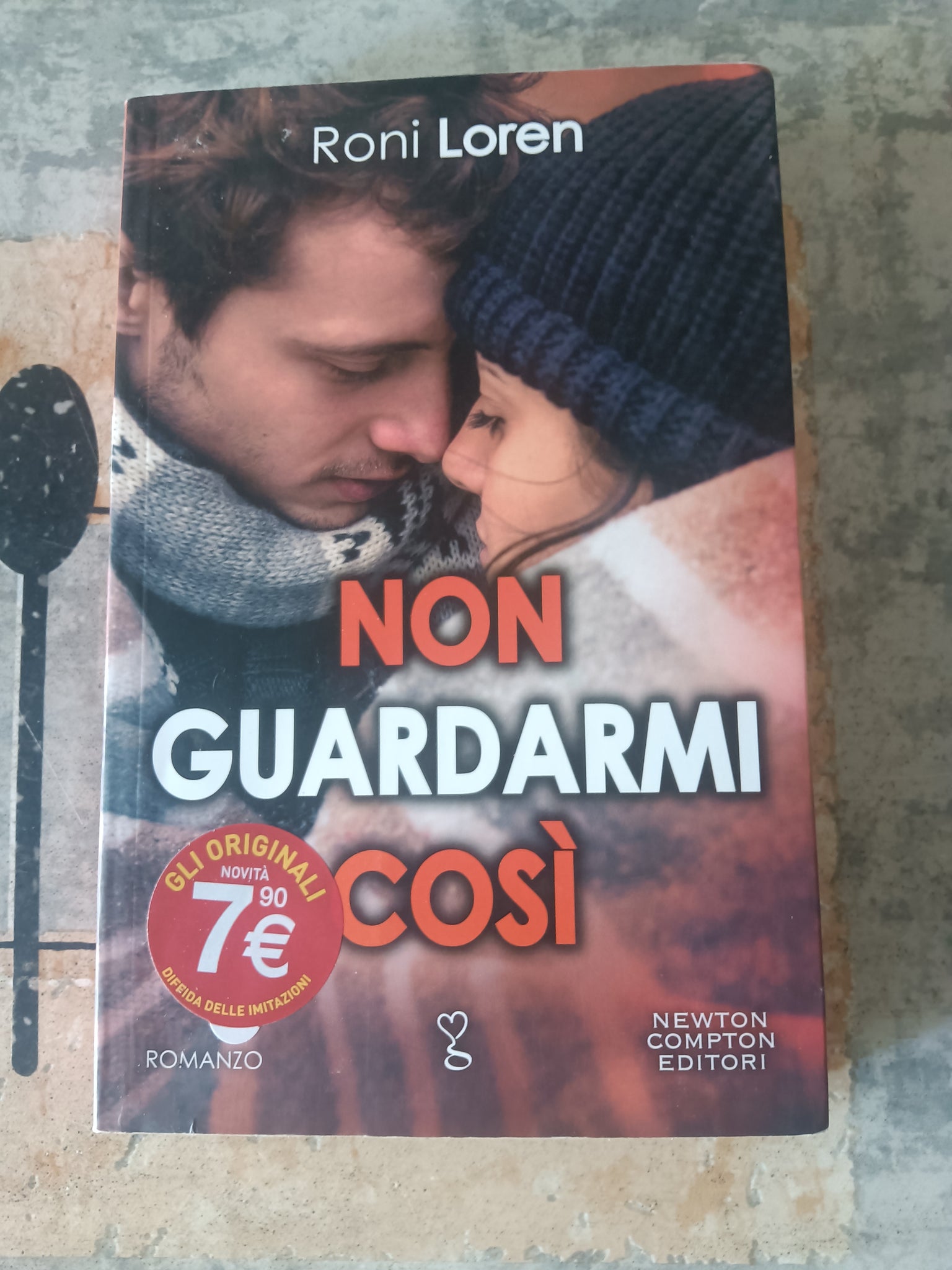 Non guardarmi così | Roni Loren