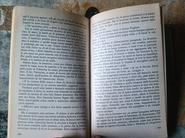 Paese d’ombre | Giuseppe Dessì - Mondadori