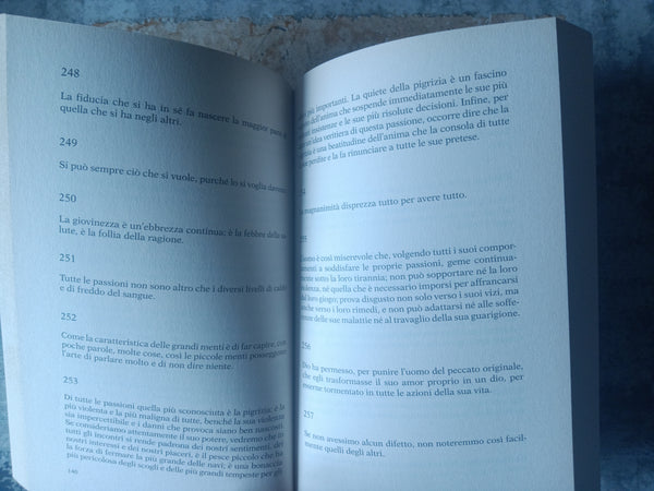 Massime morali | Francois De La Rochefoucauld - Feltrinelli