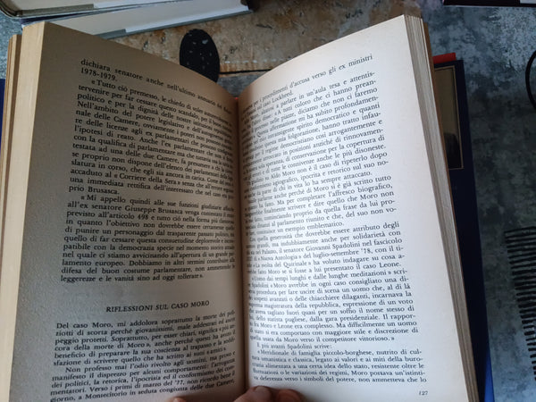 Scusate signori del palazzo | Alberto Bertuzzi