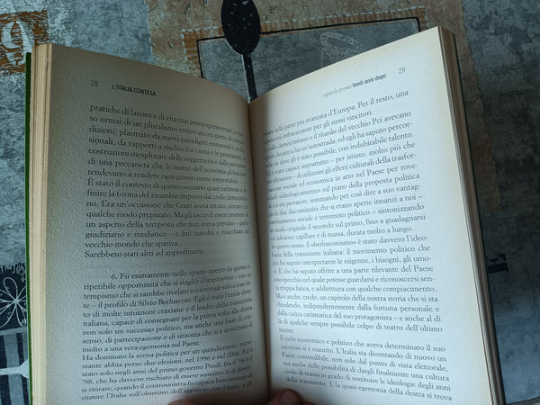 L’ Italia contesa. Sfide politiche ed egemonia culturale | Aldo Schiavone - Laterza