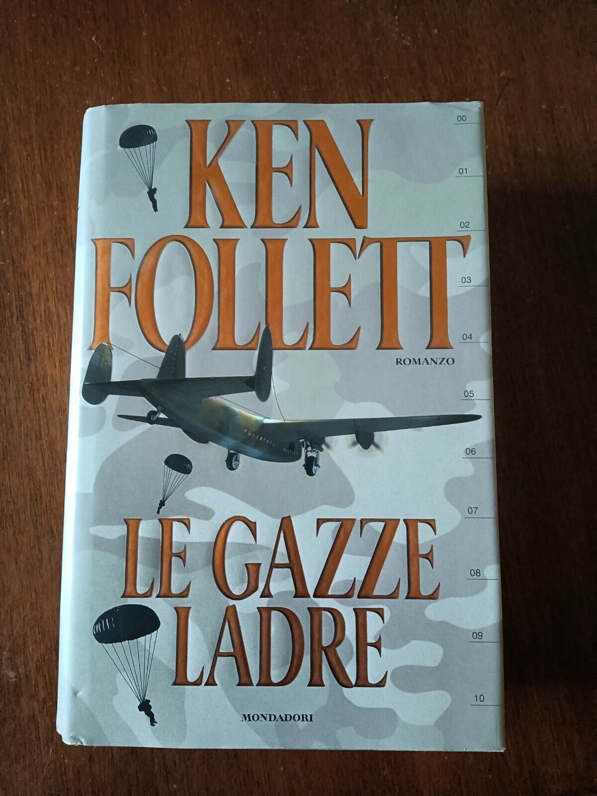 Le gazze ladre | Ken Follett - Mondadori