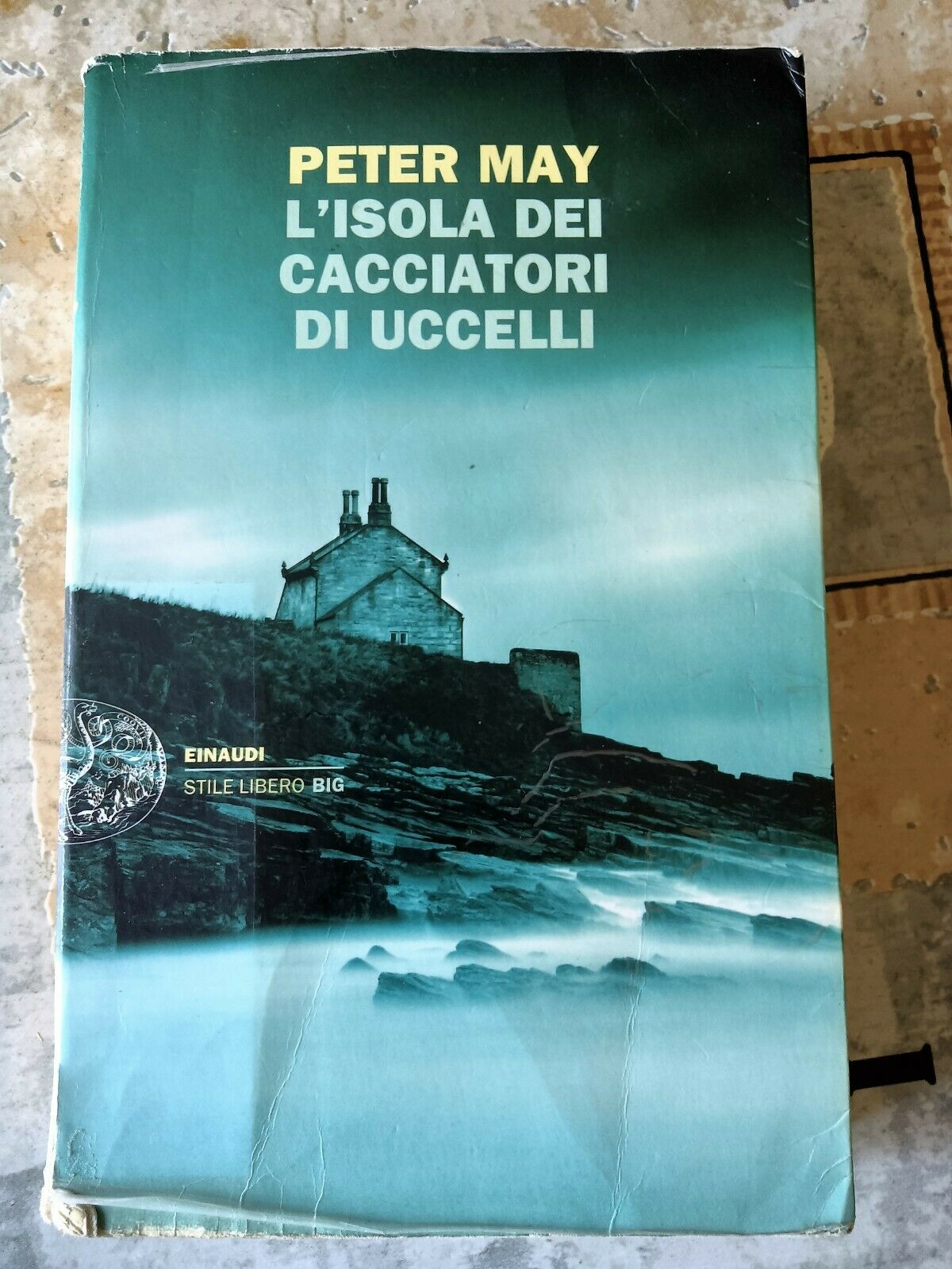 L’isola dei cacciatori di uccelli  | Peter May - Einaudi