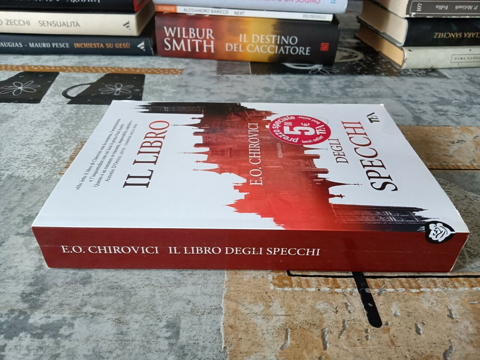 Il libro degli specchi | E. O. Chirovici
